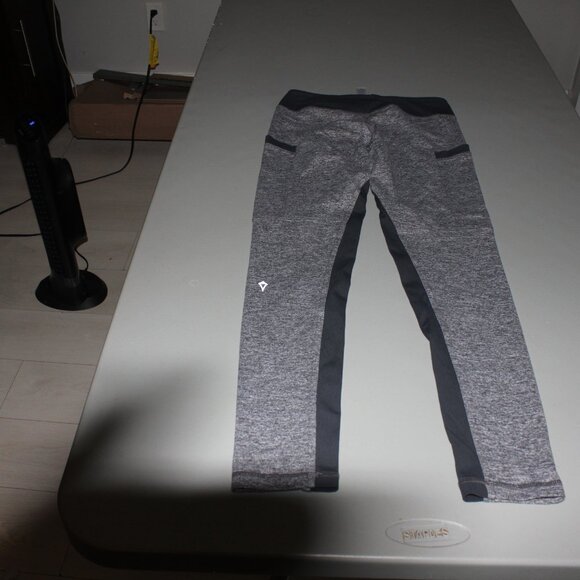 Grey & Black Ivivva Athletic Pants Size 12 - Picture 4 of 5